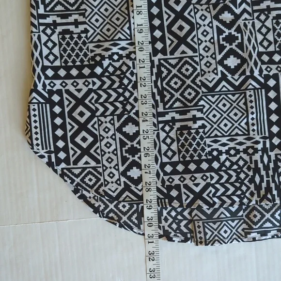 Faded Glory High Low Sleeveless Top XL Black White Pattern - Picture 14 of 14